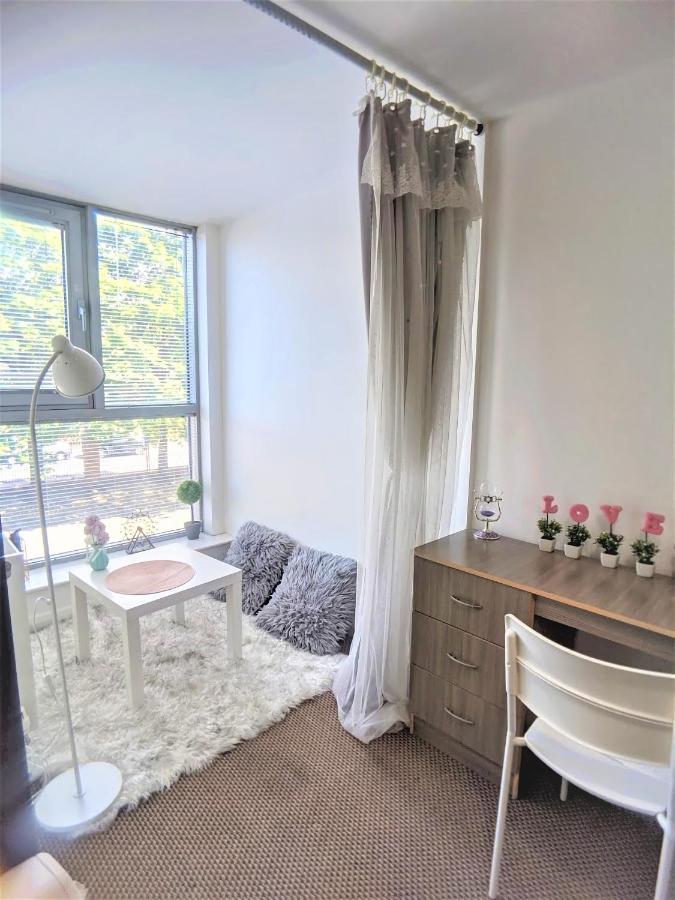 Large 3 Bedrooms In Liverpool City Centre, Free Parking Exterior foto