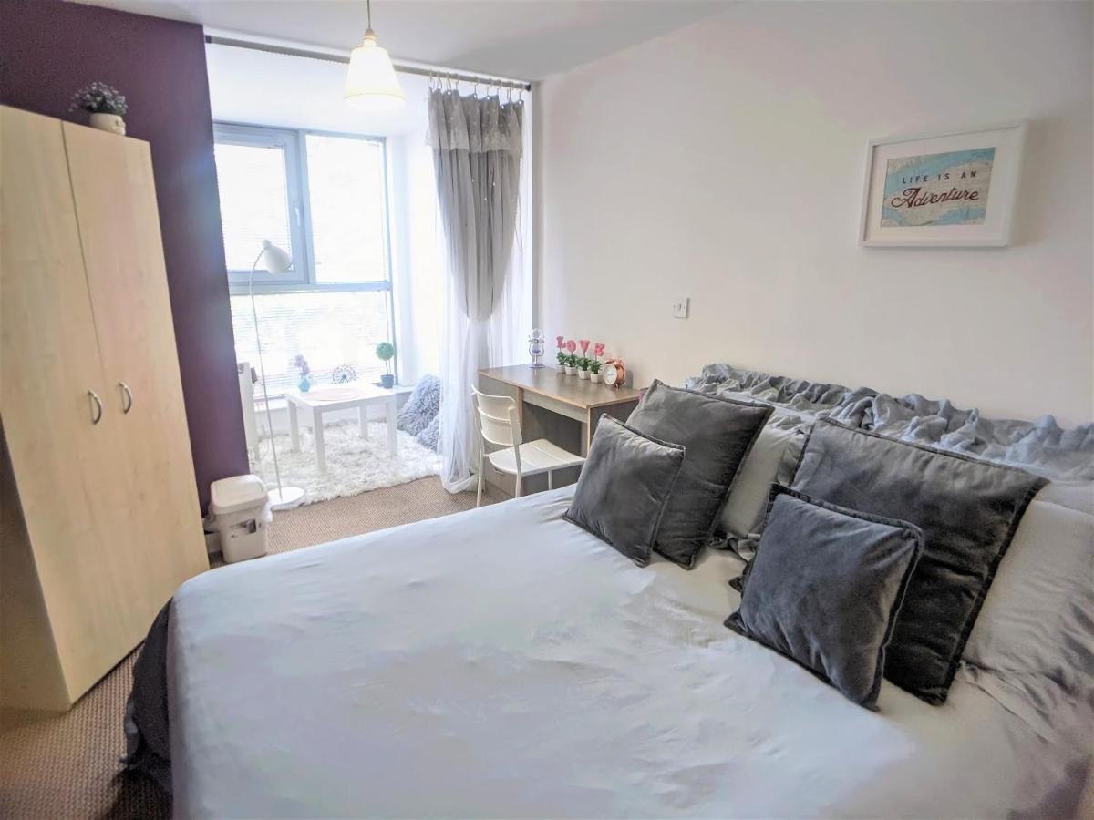 Large 3 Bedrooms In Liverpool City Centre, Free Parking Exterior foto
